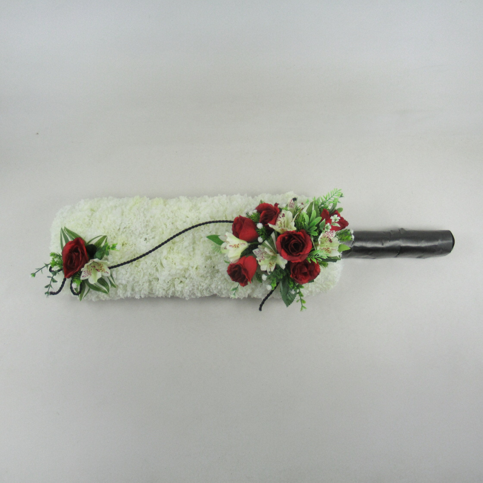 CRICKET BAT SPORT FLORAL TRIBUTE  ARTIFICIAL FUNERAL WREATH FLORIST MADE 77cm