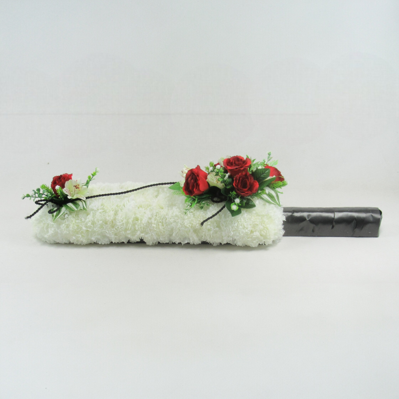 CRICKET BAT SPORT FLORAL TRIBUTE  ARTIFICIAL FUNERAL WREATH FLORIST MADE 77cm